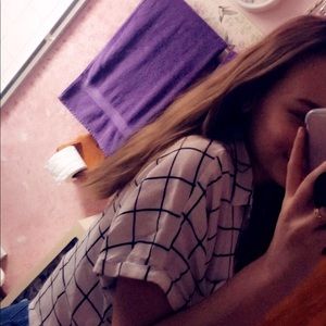 Meet your Posher, Alexis